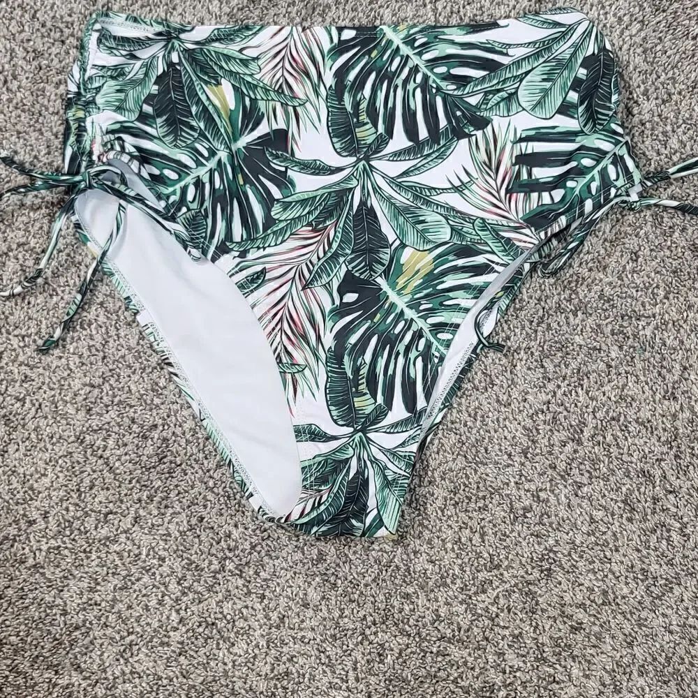 Plus Size Shein Two Piece Swimsuit - Picture 3 of 8